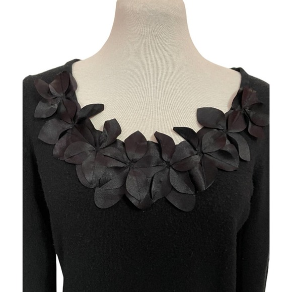 𝅺hampshire Studio Floral Black Sweater - Picture 4 of 7